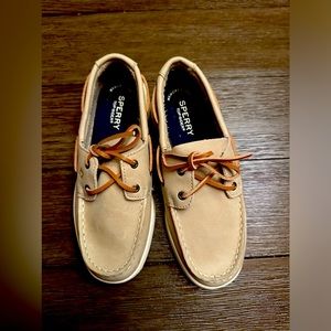Sperry boys size 2 shoes